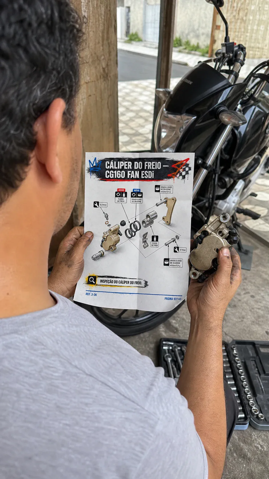 Material visual sendo usado em uma oficina mecânica — registro 14